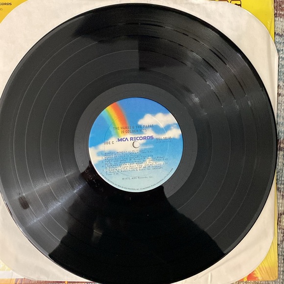 Mamas and Papas 20 Golden Hits - 2 Record set- Vinyl Record -MCA Records - 1973 - Picture 6 of 7